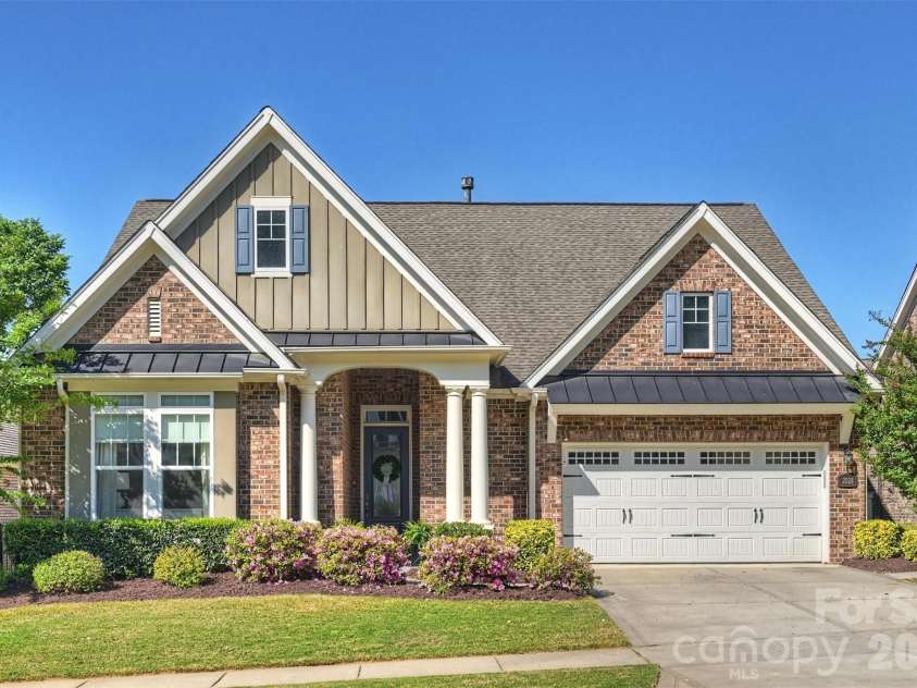 2028 Massy Clark Drive, Matthews, NC 28105.  MLS# CAR4373049, YatesRealty ID 15471. 