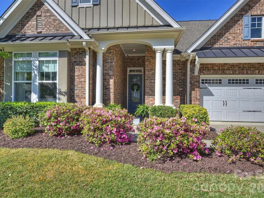 2028 Massy Clark Drive, Matthews, NC 28105.  MLS# CAR4373049, YatesRealty ID 15471. 