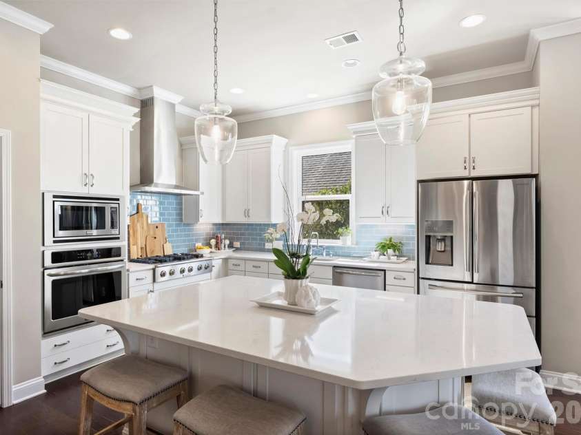 2028 Massy Clark Drive, Matthews, NC 28105.  MLS# CAR4373049, YatesRealty ID 15471. 