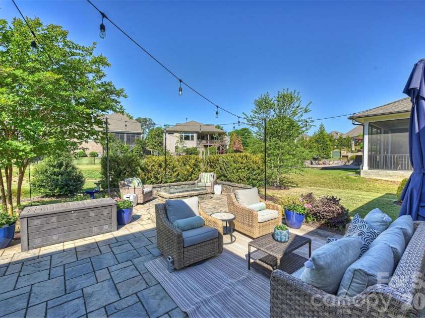 2028 Massy Clark Drive, Matthews, NC 28105.  MLS# CAR4373049, YatesRealty ID 15471. 