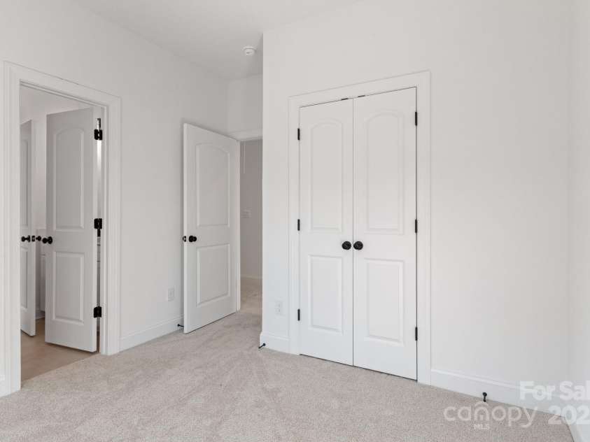 73 Walnut Springs Drive, Asheville, NC 28804.  MLS# CAR4204864, YatesRealty ID 15471. 