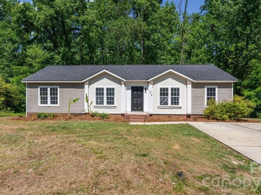 175 Fallsworth Court, Salisbury, NC 28147.  MLS# CAR4373522, YatesRealty ID 15472. 