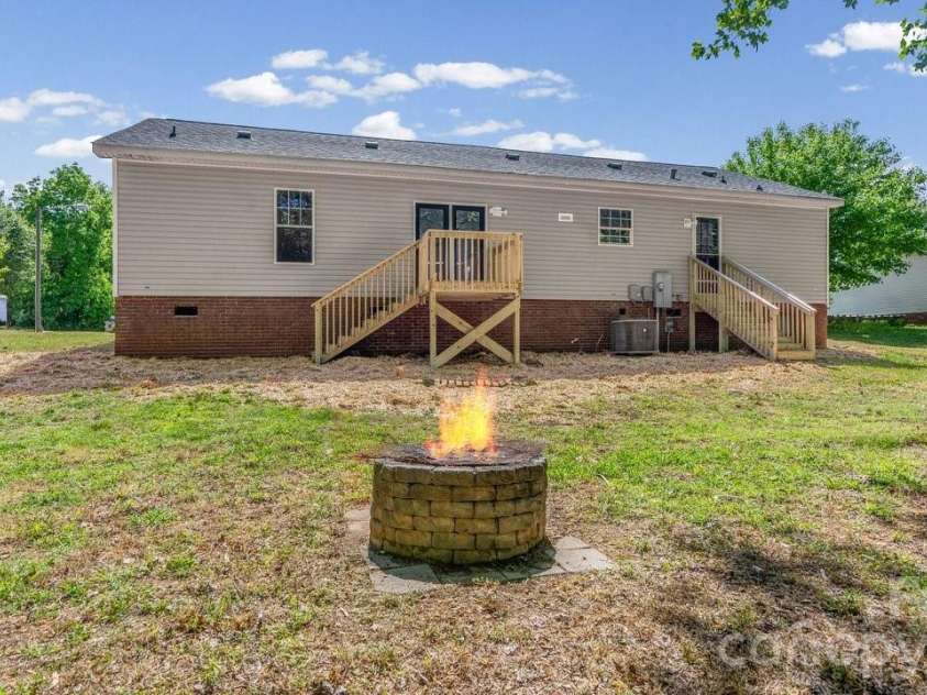 175 Fallsworth Court, Salisbury, NC 28147.  MLS# CAR4373522, YatesRealty ID 15472. 