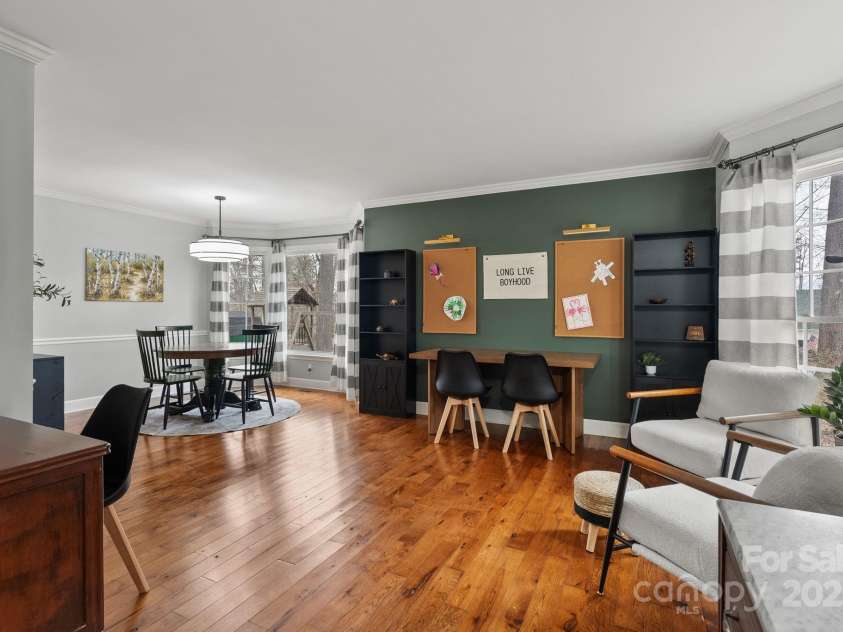 401 Silver Maple Court, Fletcher, NC 28732.  MLS# CAR4225448, YatesRealty ID 15472. 