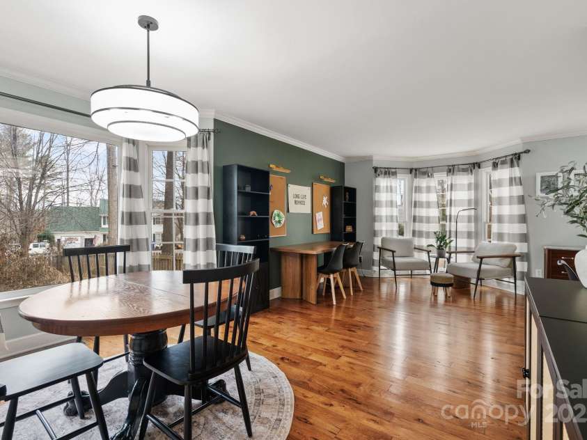 401 Silver Maple Court, Fletcher, NC 28732.  MLS# CAR4225448, YatesRealty ID 15472. 