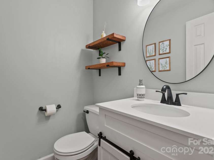 401 Silver Maple Court, Fletcher, NC 28732.  MLS# CAR4225448, YatesRealty ID 15472. 