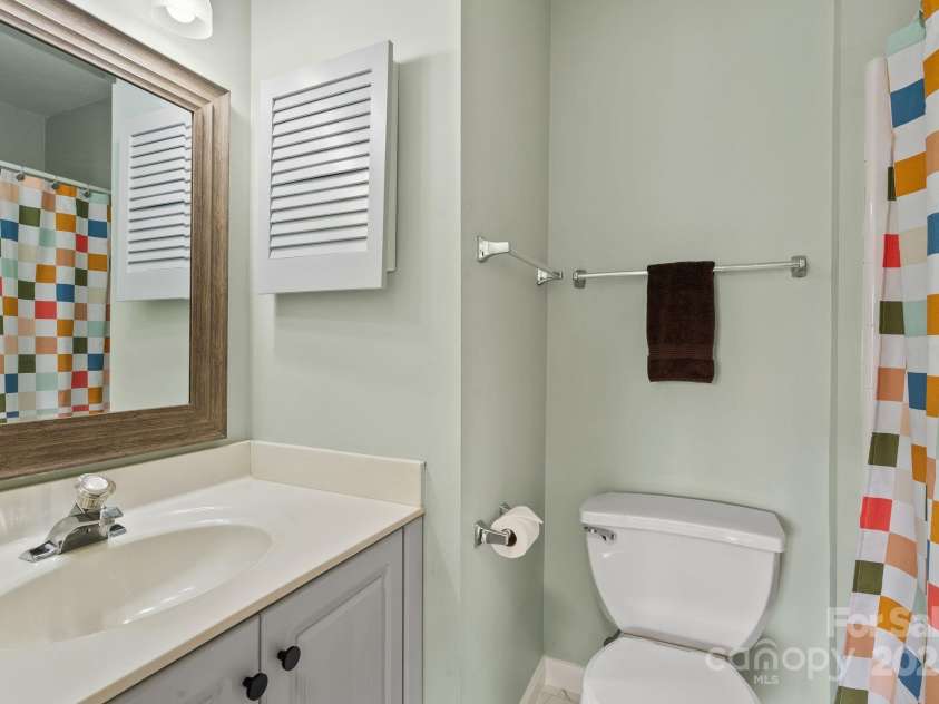 401 Silver Maple Court, Fletcher, NC 28732.  MLS# CAR4225448, YatesRealty ID 15472. 