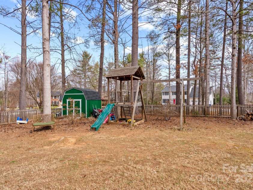 401 Silver Maple Court, Fletcher, NC 28732.  MLS# CAR4225448, YatesRealty ID 15472. 