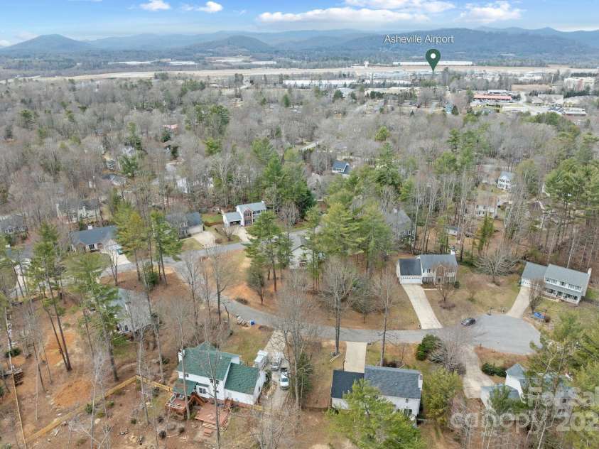 401 Silver Maple Court, Fletcher, NC 28732.  MLS# CAR4225448, YatesRealty ID 15472. 