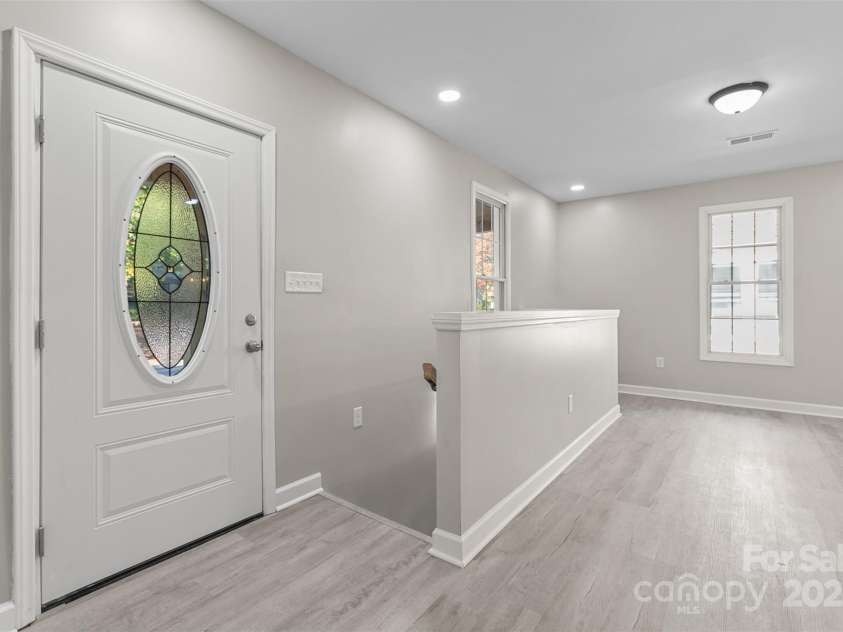 621 Mulberry Street, Winston Salem, NC 27101.  MLS# CAR4277093, YatesRealty ID 15477. 