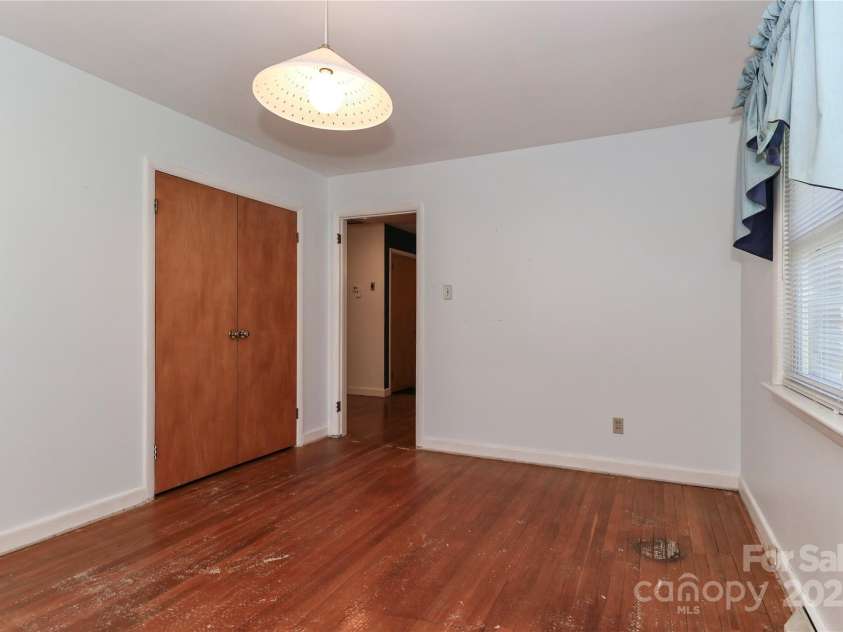 805 Waverly Place, Statesville, NC 28677.  MLS# CAR4254017, YatesRealty ID 15478. 