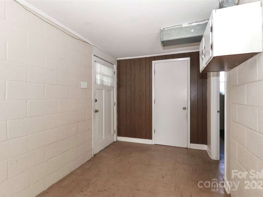 805 Waverly Place, Statesville, NC 28677.  MLS# CAR4254017, YatesRealty ID 15478. 