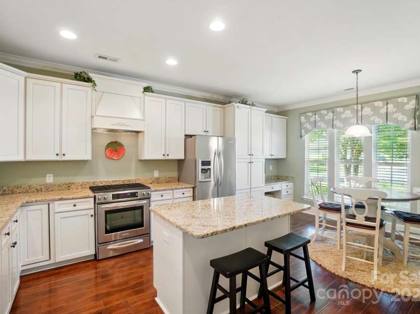 1974 Links View Drive, Fort Mill, SC 29707.  MLS# CAR4263175, YatesRealty ID 15480. 