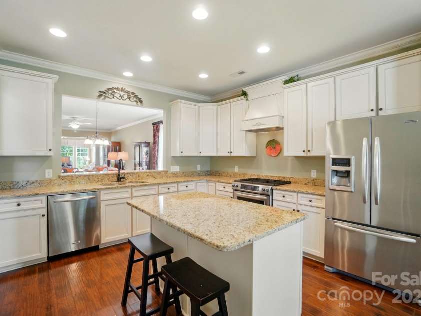 1974 Links View Drive, Fort Mill, SC 29707.  MLS# CAR4263175, YatesRealty ID 15480. 