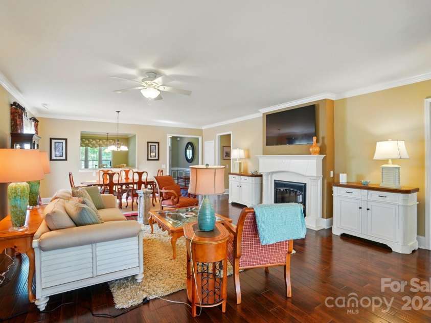 1974 Links View Drive, Fort Mill, SC 29707.  MLS# CAR4263175, YatesRealty ID 15480. 