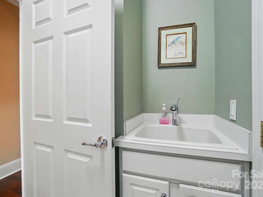 1974 Links View Drive, Fort Mill, SC 29707.  MLS# CAR4263175, YatesRealty ID 15480. 