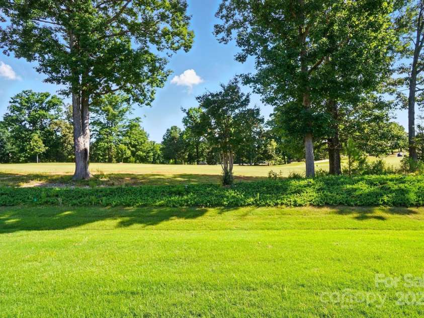 1974 Links View Drive, Fort Mill, SC 29707.  MLS# CAR4263175, YatesRealty ID 15480. 