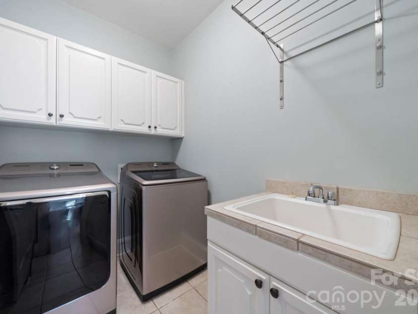 3083 Three Wood Drive, Denver, NC 28037.  MLS# CAR4372412, YatesRealty ID 15481. 