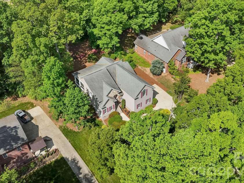 3083 Three Wood Drive, Denver, NC 28037.  MLS# CAR4372412, YatesRealty ID 15481. 