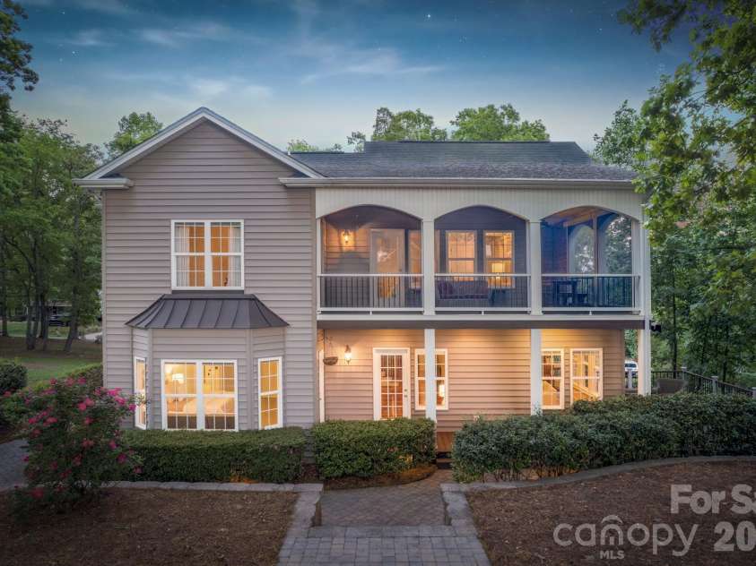 3083 Three Wood Drive, Denver, NC 28037.  MLS# CAR4372412, YatesRealty ID 15481. 