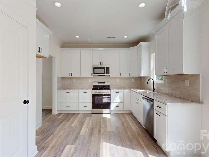 2902 Sweetgrass Lane, Monroe, NC 28112.  MLS# CAR4359298, YatesRealty ID 15483. 