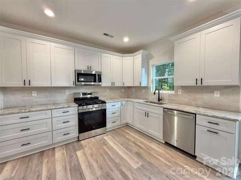 2902 Sweetgrass Lane, Monroe, NC 28112.  MLS# CAR4359298, YatesRealty ID 15483. 