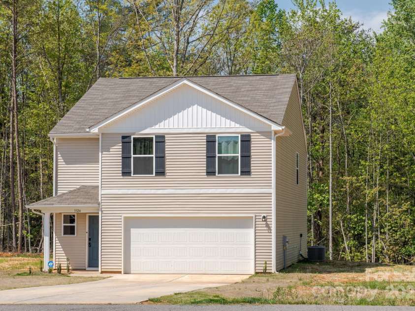 3324 Rian Drive, Lenoir, NC 28645.  MLS# CAR4249474, YatesRealty ID 15483. 
