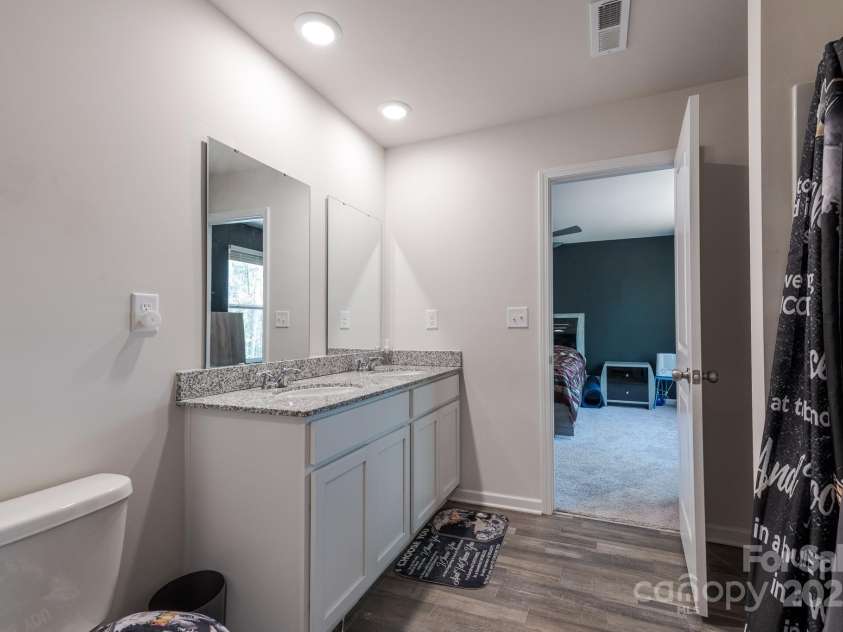 3324 Rian Drive, Lenoir, NC 28645.  MLS# CAR4249474, YatesRealty ID 15483. 