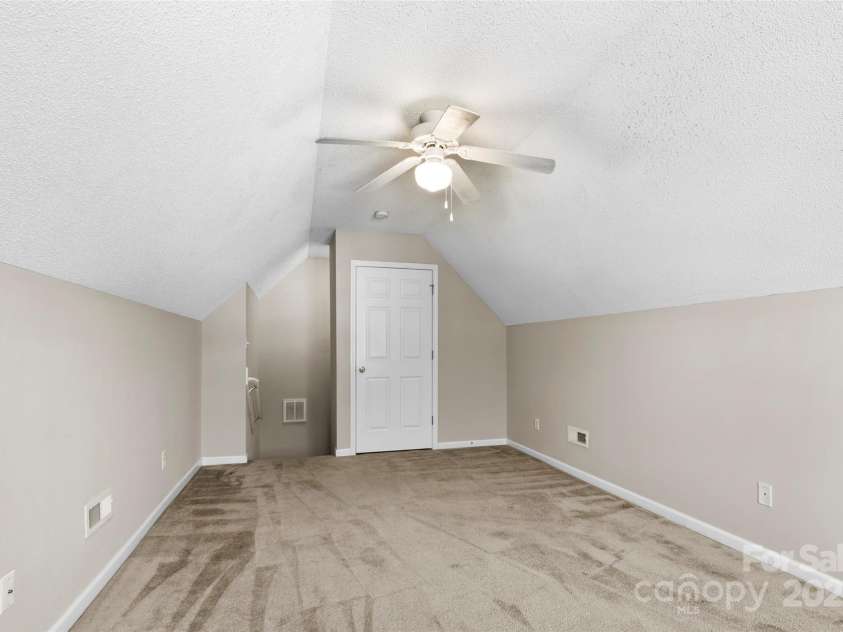 370 Running Briar Road, Fletcher, NC 28732.  MLS# CAR4262978, YatesRealty ID 15484. Bedroom/Bonus Room