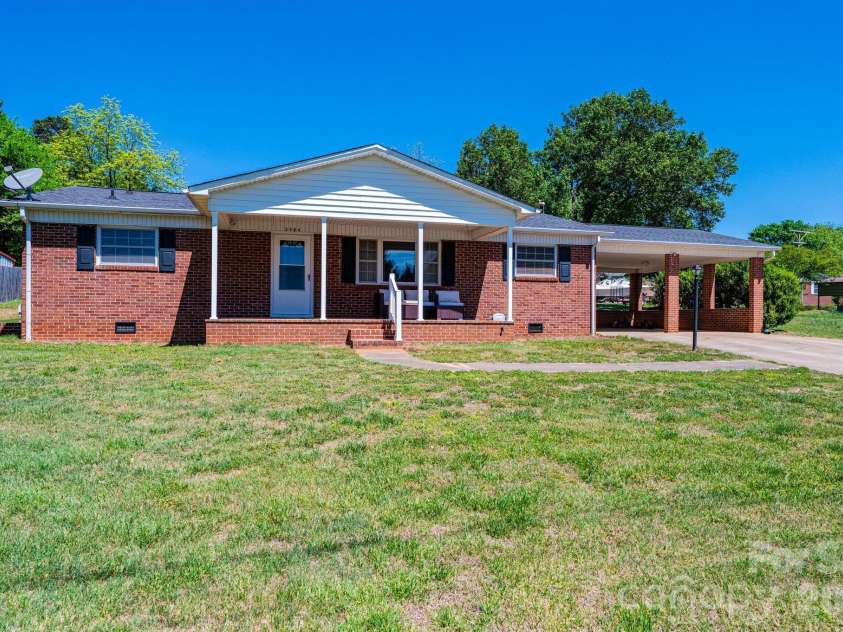 2984 Lutz Boulevard, Newton, NC 28658.  MLS# CAR4372809, YatesRealty ID 15485. 