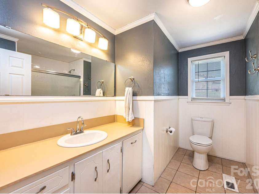 2984 Lutz Boulevard, Newton, NC 28658.  MLS# CAR4372809, YatesRealty ID 15485. 