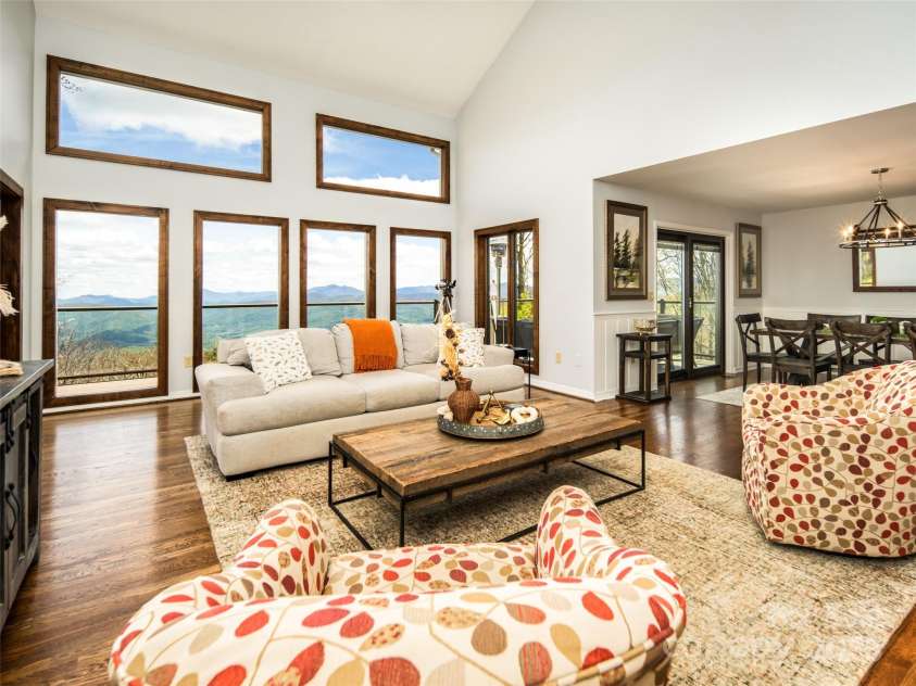 4344 Eagles Nest Road, Waynesville, NC 28786.  MLS# CAR4261425, YatesRealty ID 15485. LIVING ROOM - BRIGHT OPEN FLOOR PLAN