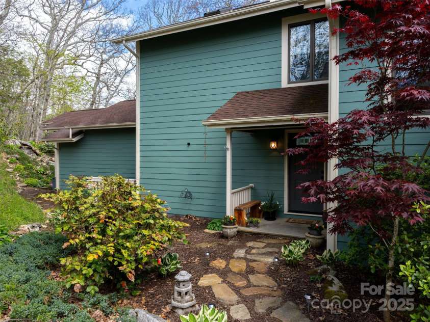 4344 Eagles Nest Road, Waynesville, NC 28786.  MLS# CAR4261425, YatesRealty ID 15485. MAIN LEVEL FRONT ENTRANCE