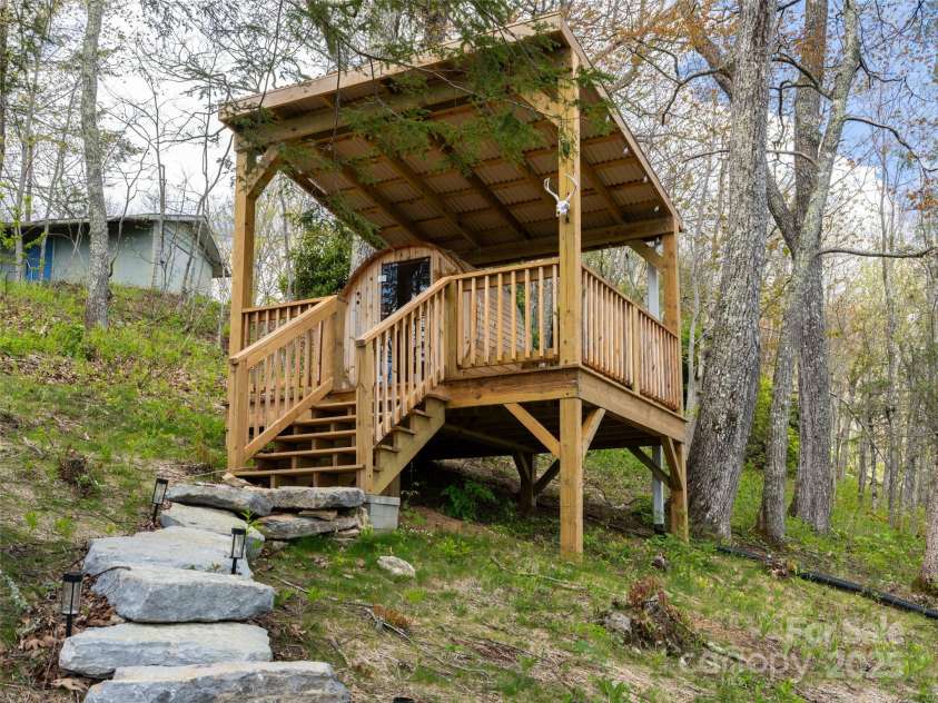 4344 Eagles Nest Road, Waynesville, NC 28786.  MLS# CAR4261425, YatesRealty ID 15485. SAUNA