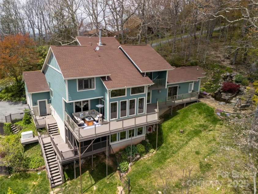 4344 Eagles Nest Road, Waynesville, NC 28786.  MLS# CAR4261425, YatesRealty ID 15485. SITTING ON TOP OF THE WORLD