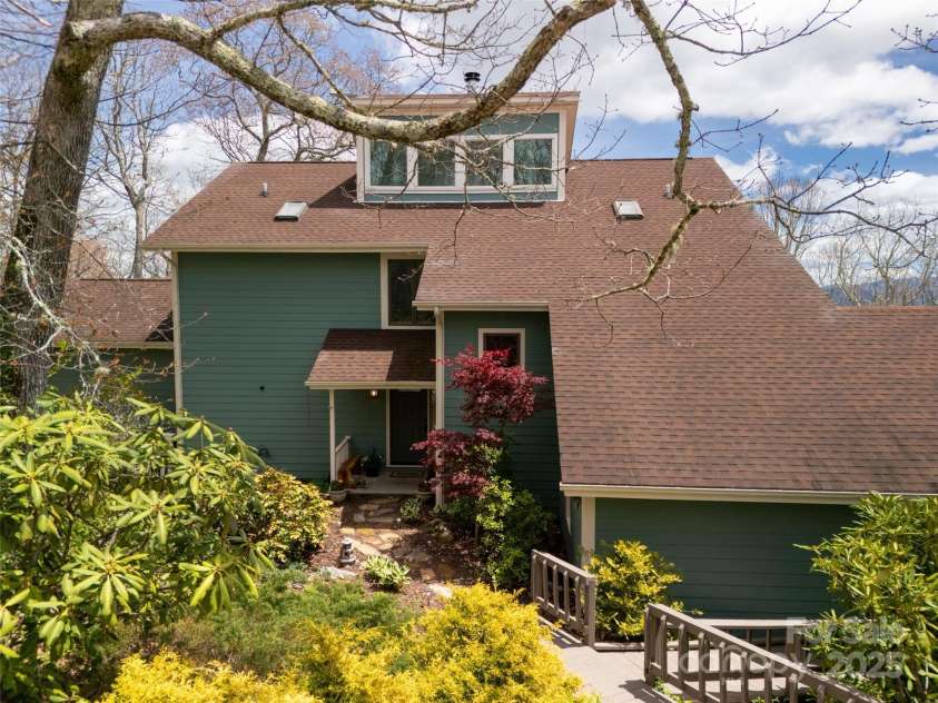 4344 Eagles Nest Road, Waynesville, NC 28786.  MLS# CAR4261425, YatesRealty ID 15485. VIEW OF THE FRONT FROM THE ROAD