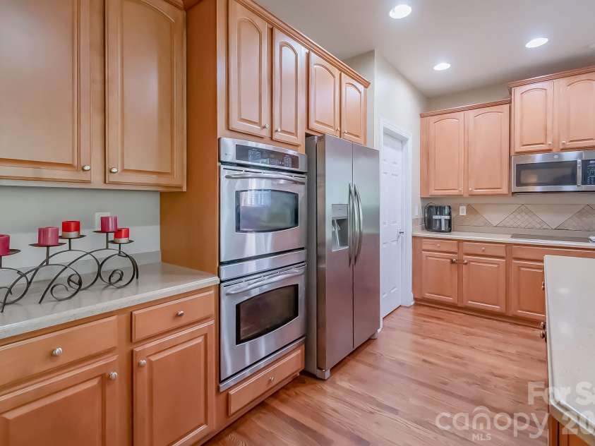 124 Whiterock Drive, Mount Holly, NC 28120.  MLS# CAR4373634, YatesRealty ID 15486. 