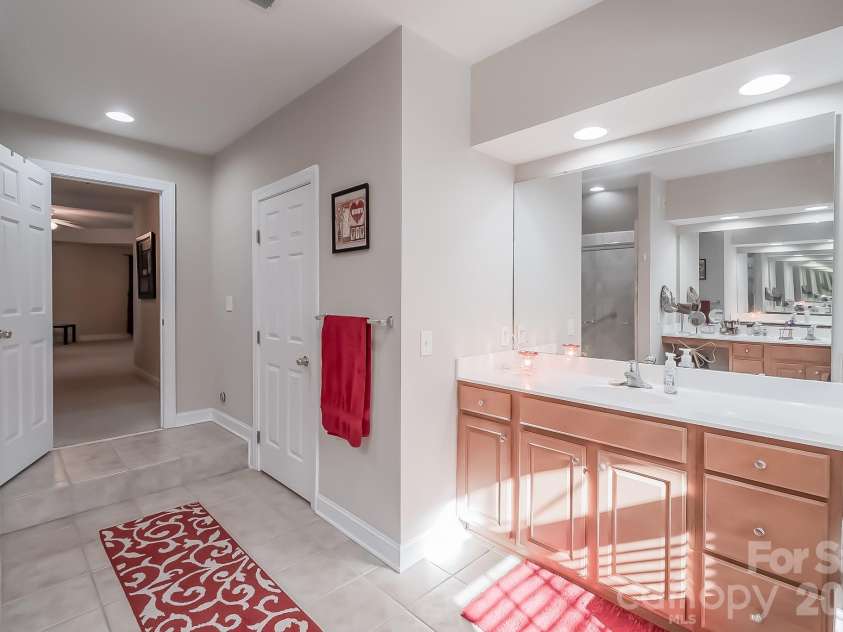 124 Whiterock Drive, Mount Holly, NC 28120.  MLS# CAR4373634, YatesRealty ID 15486. 