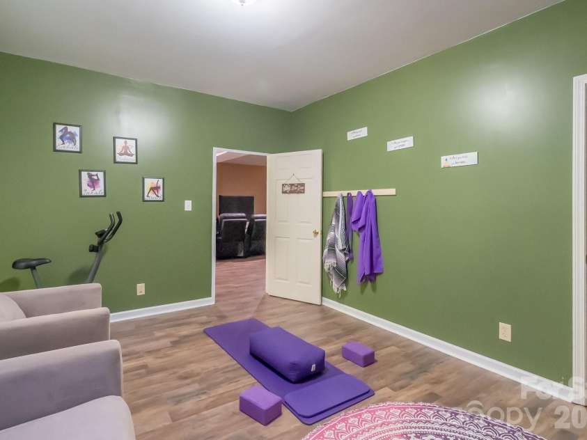 124 Whiterock Drive, Mount Holly, NC 28120.  MLS# CAR4373634, YatesRealty ID 15486. 