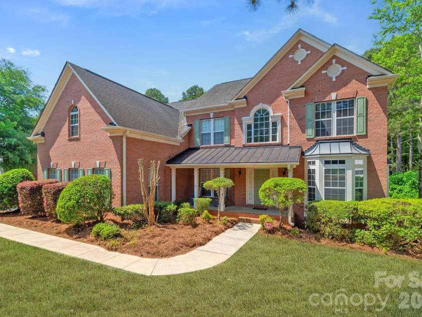 124 Whiterock Drive, Mount Holly, NC 28120.  MLS# CAR4373634, YatesRealty ID 15486. 