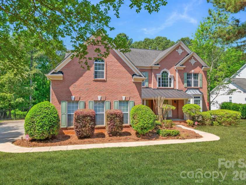 124 Whiterock Drive, Mount Holly, NC 28120.  MLS# CAR4373634, YatesRealty ID 15486. 