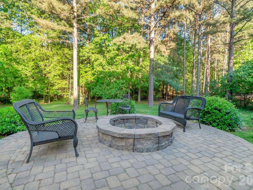 124 Whiterock Drive, Mount Holly, NC 28120.  MLS# CAR4373634, YatesRealty ID 15486. 