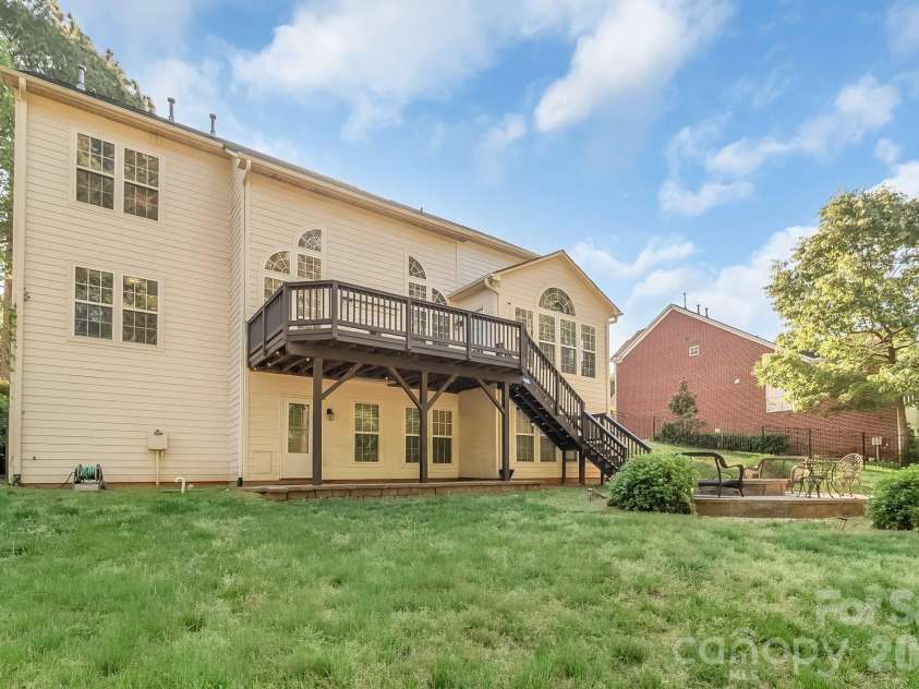 124 Whiterock Drive, Mount Holly, NC 28120.  MLS# CAR4373634, YatesRealty ID 15486. 