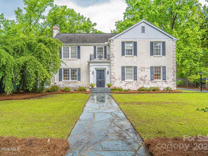 308 prince Street, Laurinburg, NC 28352.  MLS# CAR4264120, YatesRealty ID 15486. 