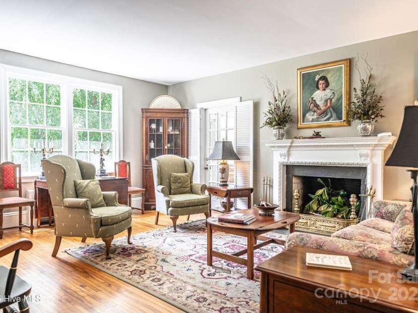 308 prince Street, Laurinburg, NC 28352.  MLS# CAR4264120, YatesRealty ID 15486. 