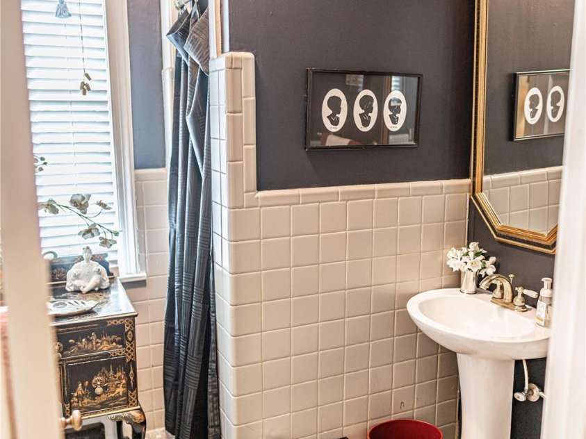 308 prince Street, Laurinburg, NC 28352.  MLS# CAR4264120, YatesRealty ID 15486. 