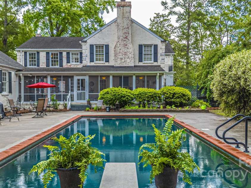 308 prince Street, Laurinburg, NC 28352.  MLS# CAR4264120, YatesRealty ID 15486. 