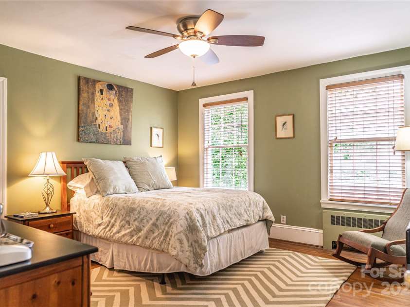 308 prince Street, Laurinburg, NC 28352.  MLS# CAR4264120, YatesRealty ID 15486. 