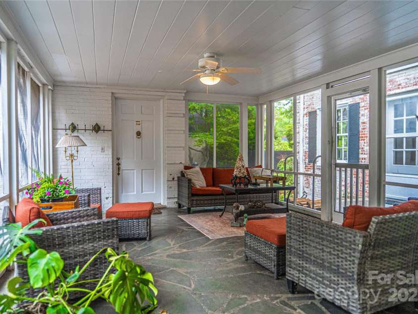 308 prince Street, Laurinburg, NC 28352.  MLS# CAR4264120, YatesRealty ID 15486. 