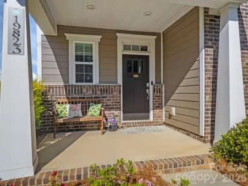 19823 Davidson Concord Road, Davidson, NC 28036.  MLS# CAR4347655, YatesRealty ID 15487. 